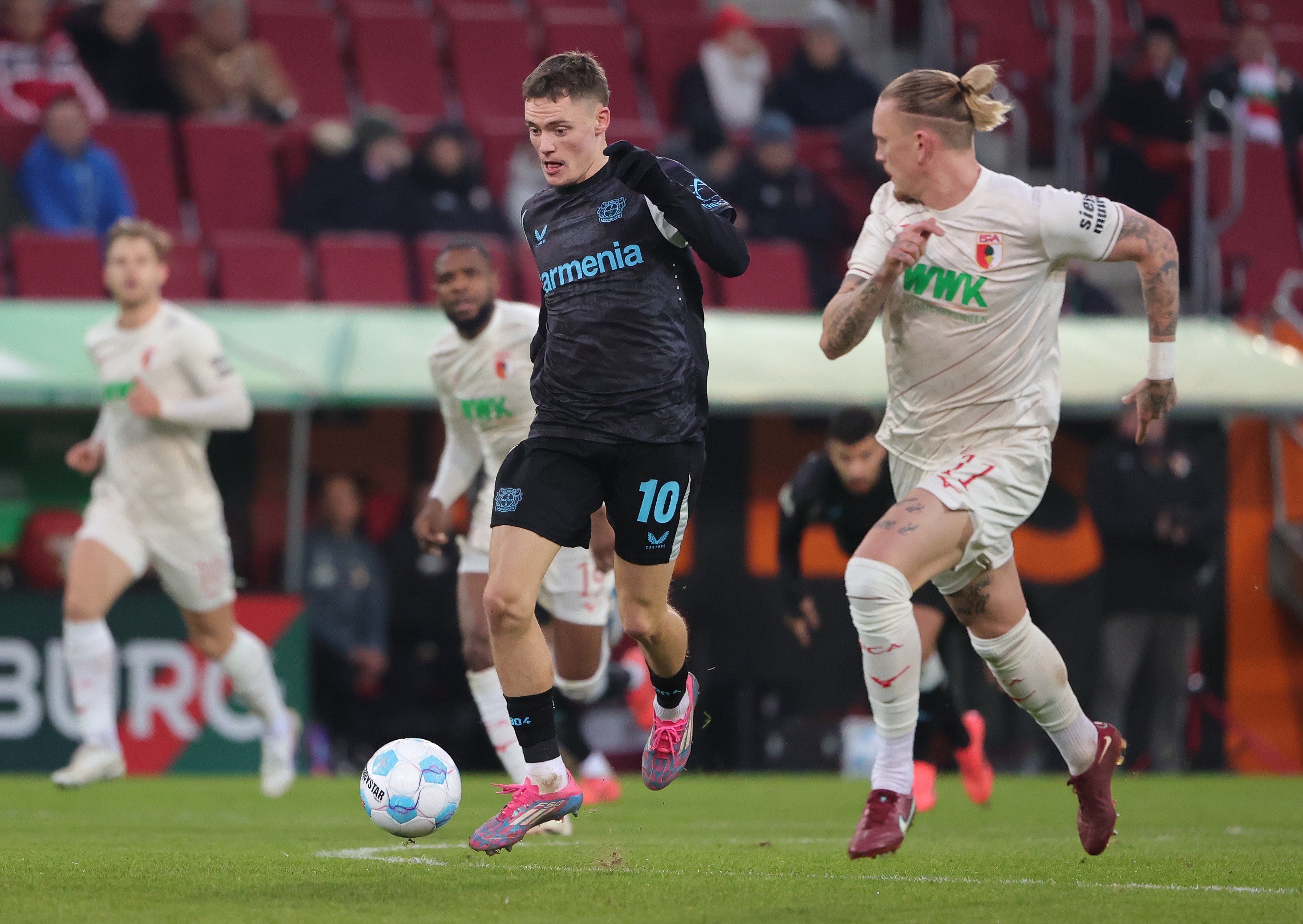 关于转折点！勒沃库森刷新队史纪录；欧超杯关键时刻攻防权衡；赛场秩序良好；医务组通报恢复的信息