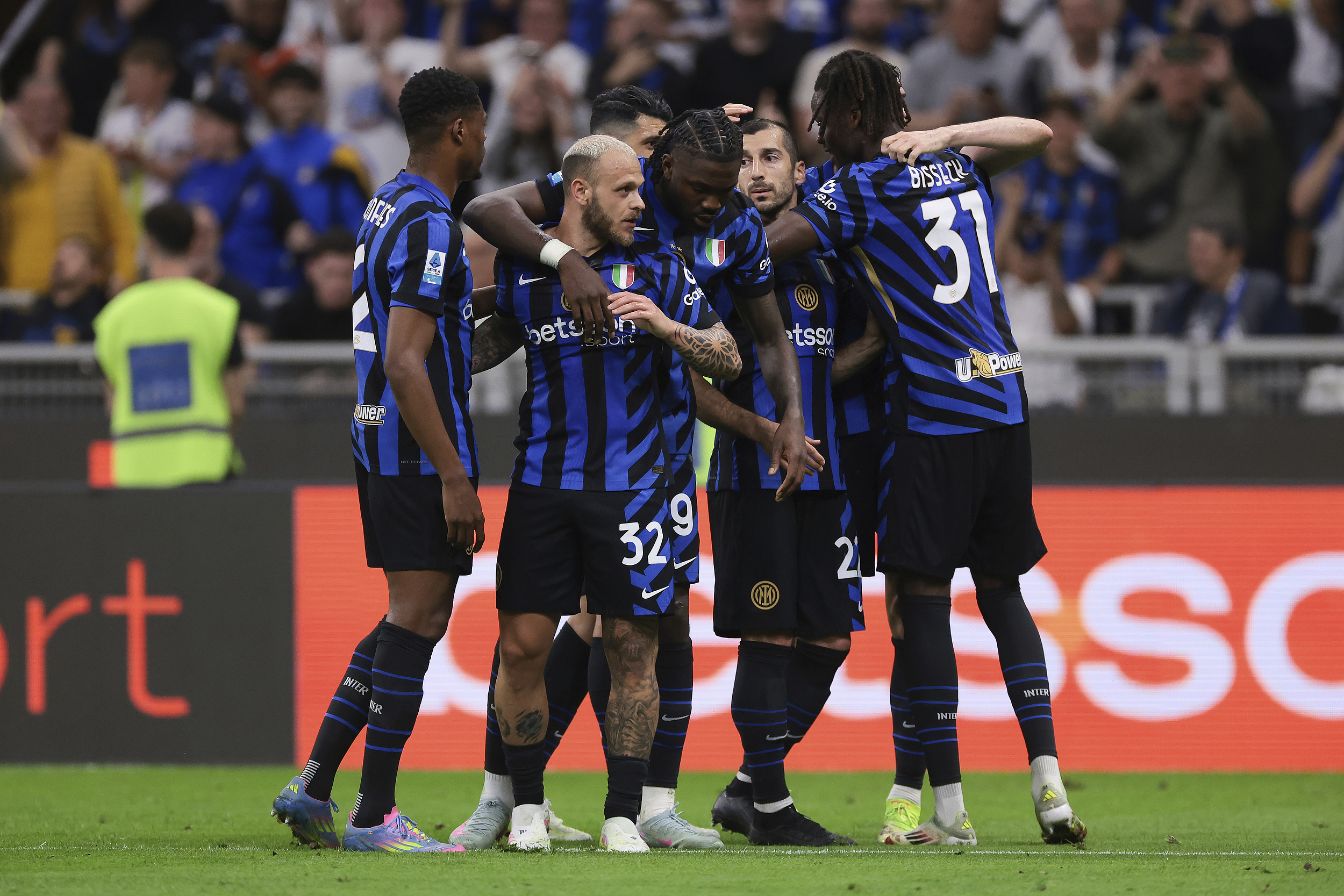 今夜体能课后，皇家社会遗憾出局备战西甲，气氛紧张，球队文化再被提及的简单介绍